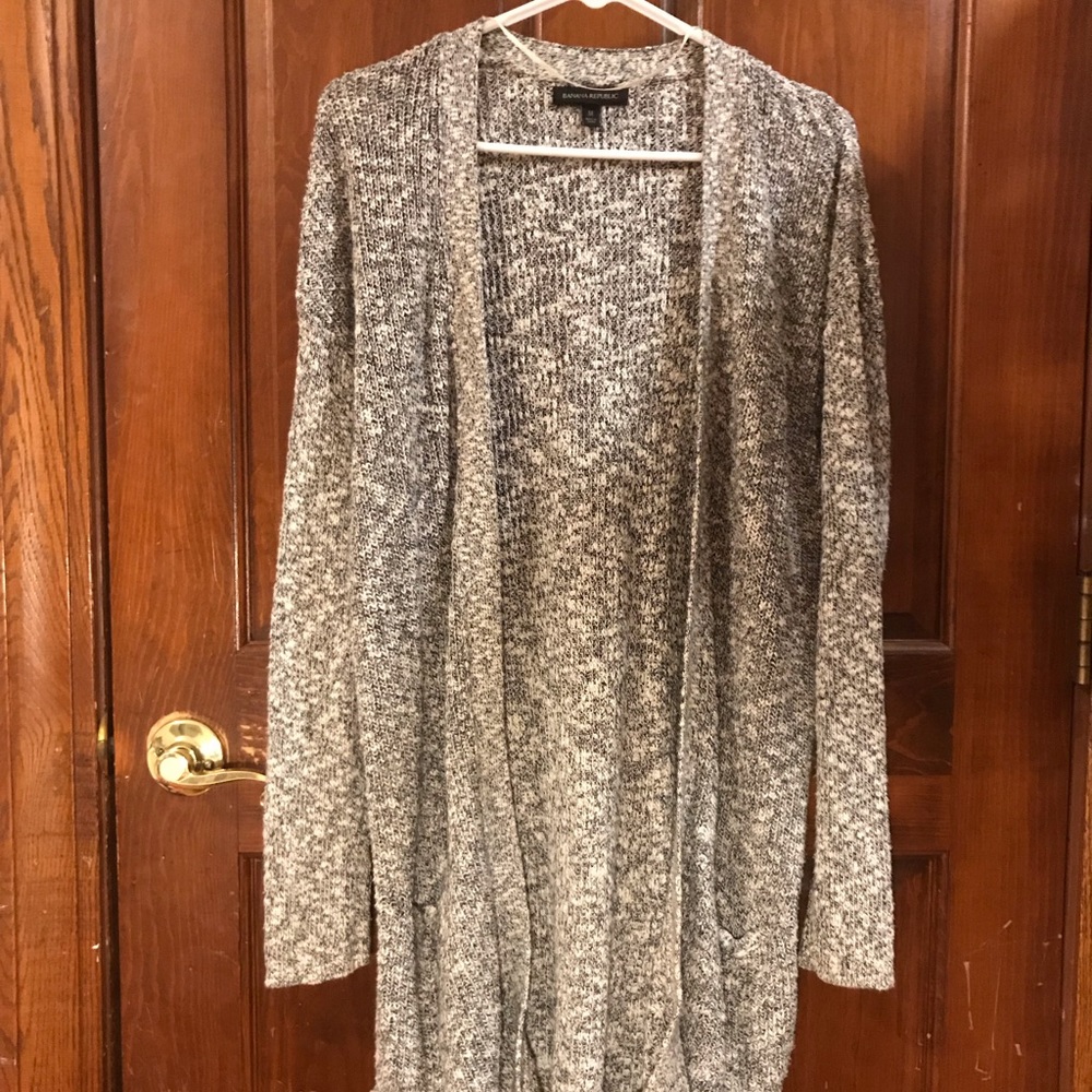 Banana Republic Sweater Cardigan 💋